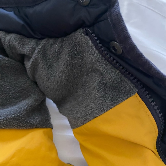 Baby Gap navy puffer vest size 5 - Picture 9 of 13